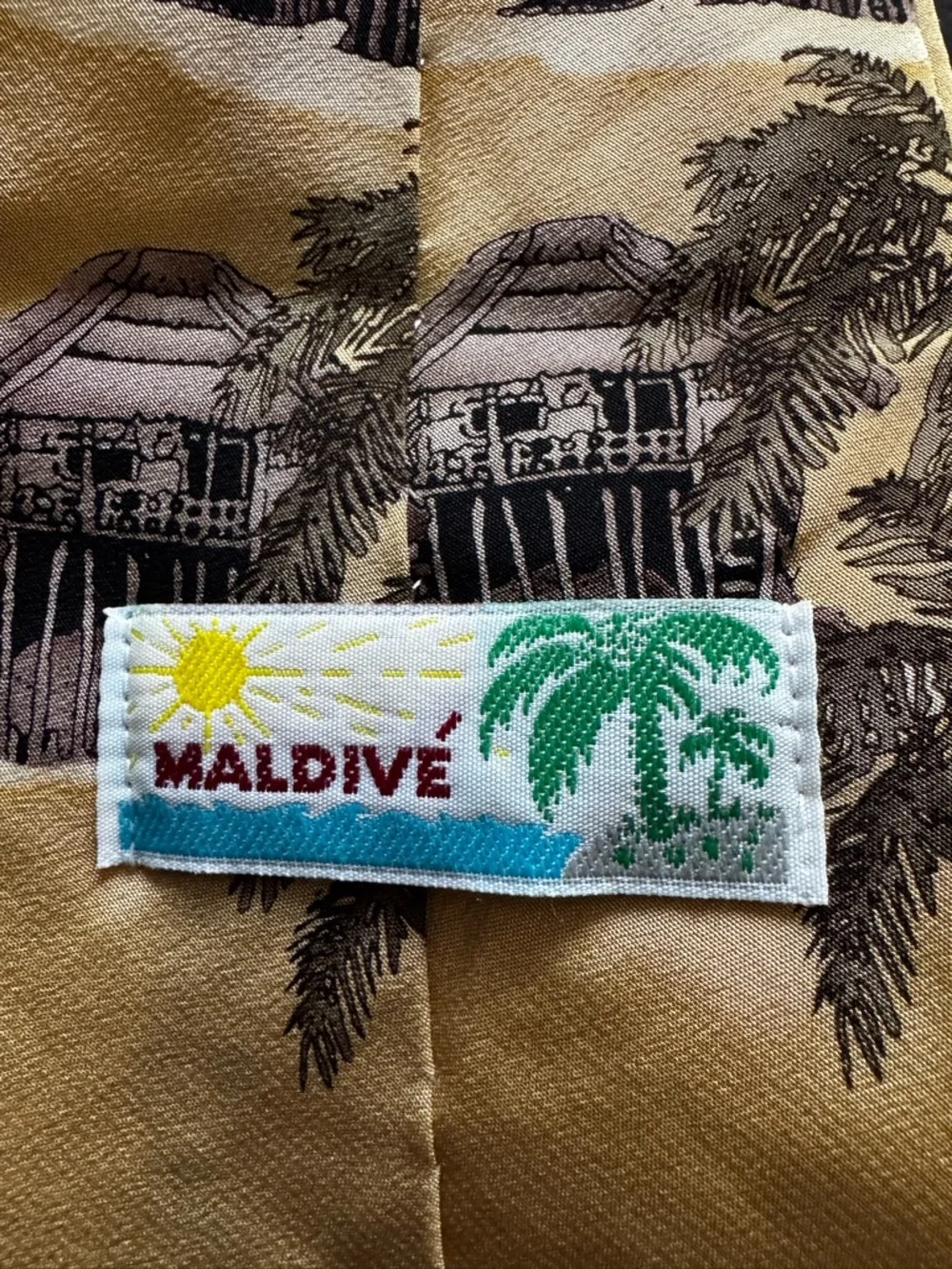 Maldivé Tropical Silk Tie in Mustard Yellow with Green Palm Motif